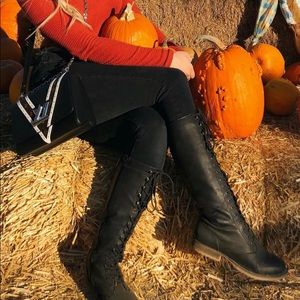 RARE .... Steve Madden lace up boots